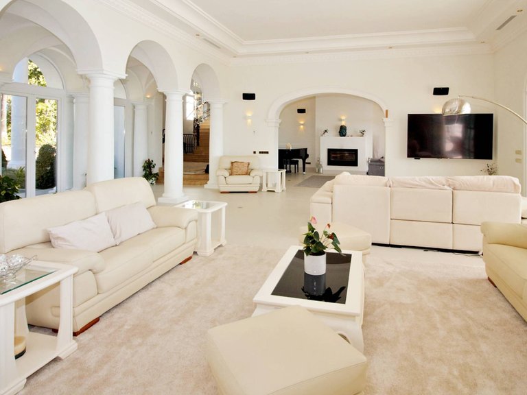 Villa for Sale in Benahavis, Malaga 10