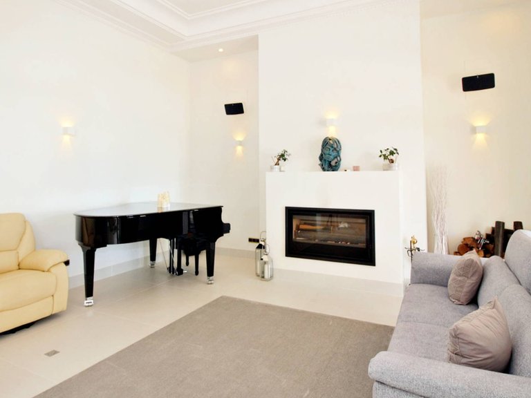 Villa for Sale in Benahavis, Malaga 32