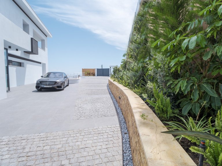 Villa for Sale in Marbella, Malaga 45