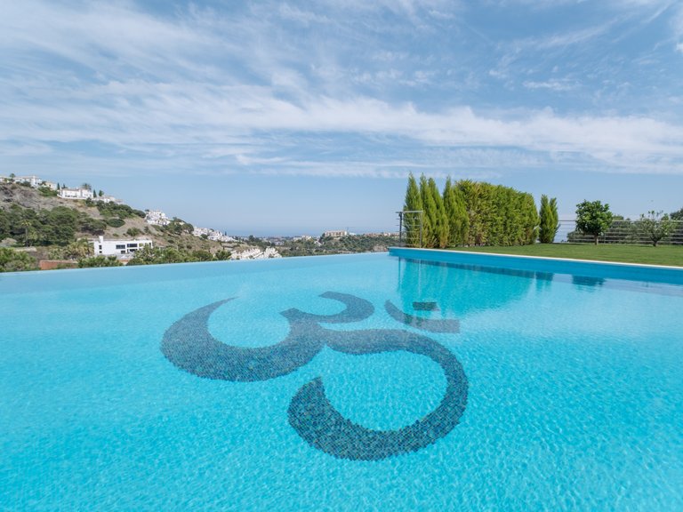Villa for Sale in Marbella, Malaga 23