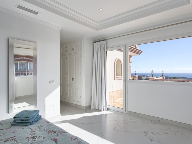 Villa for Sale in Benahavis, Malaga 37