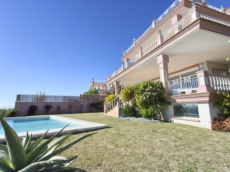 Villa for Sale in Benahavis, Malaga 12