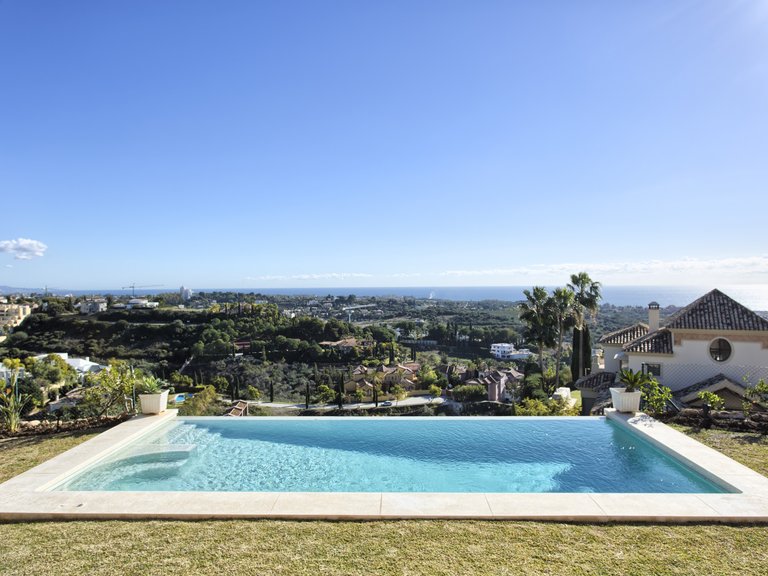 Villa for Sale in Benahavis, Malaga 15