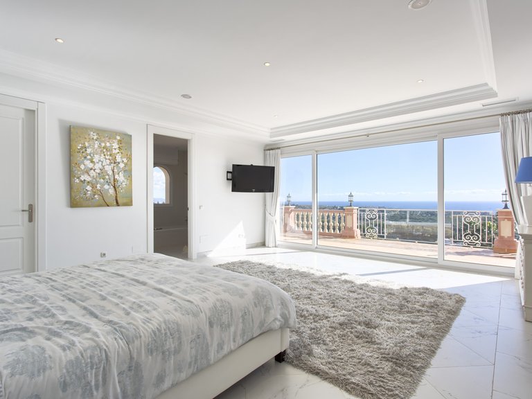 Villa for Sale in Benahavis, Malaga 10