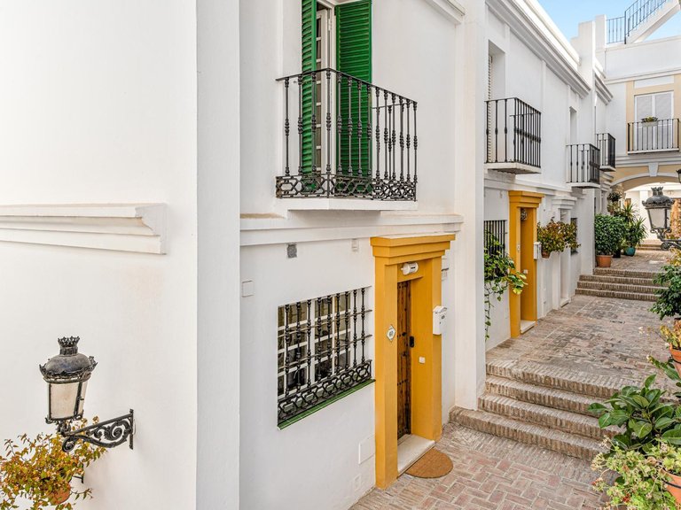 Apartment for Sale in Marbella, Malaga 17