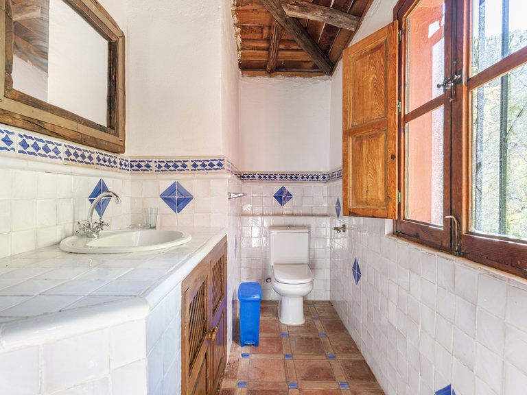 Villa for Sale in Marbella, Malaga 10