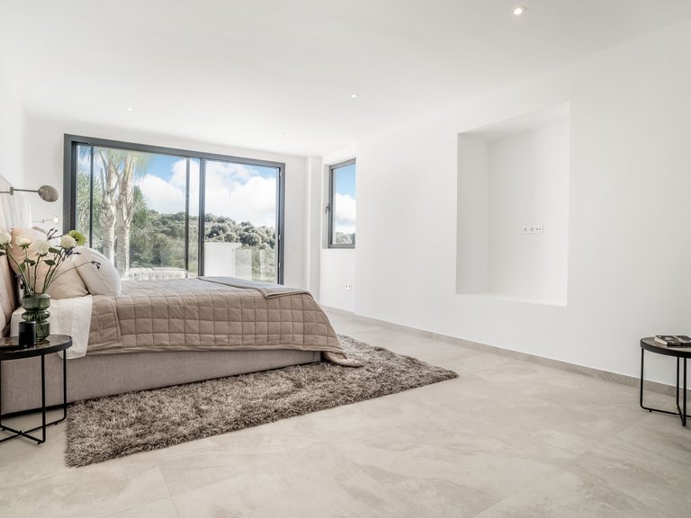 Villa for Sale in Marbella, Malaga 3