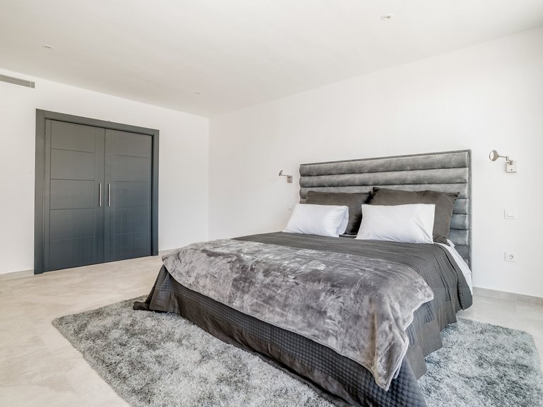 Villa for Sale in Marbella, Malaga 11