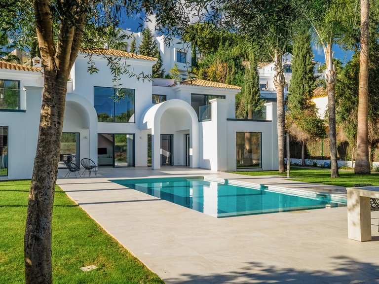 Villa for Sale in Marbella, Malaga 28