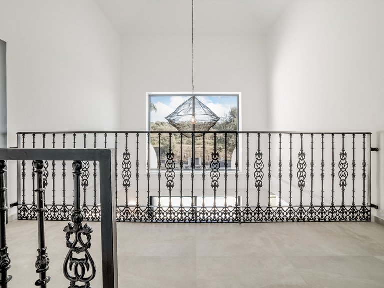 Villa for Sale in Marbella, Malaga 8
