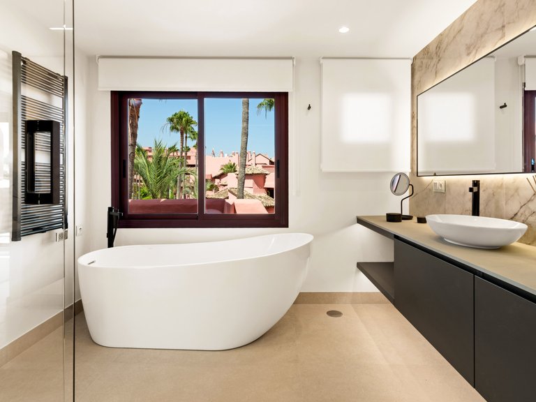 Apartment for Sale in Estepona, Malaga 8