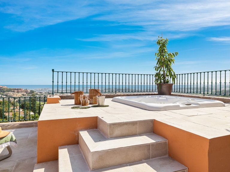 Apartment for Sale in Marbella, Malaga 21