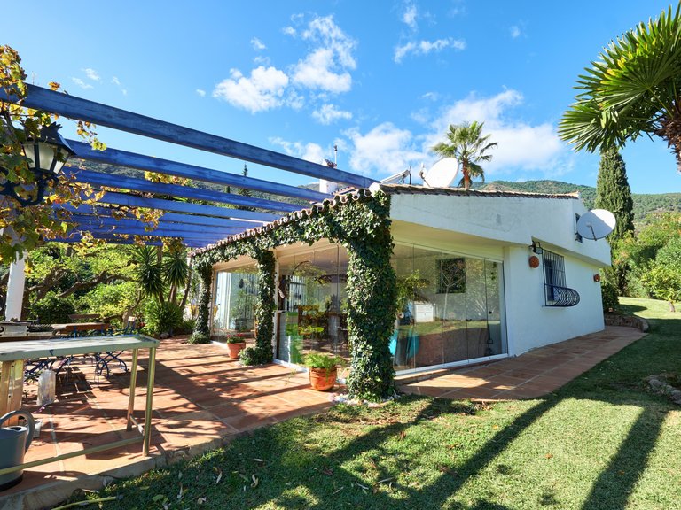 Villa for Sale in Estepona, Malaga 9