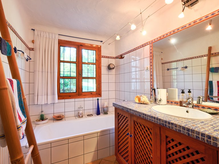 Villa for Sale in Estepona, Malaga 33