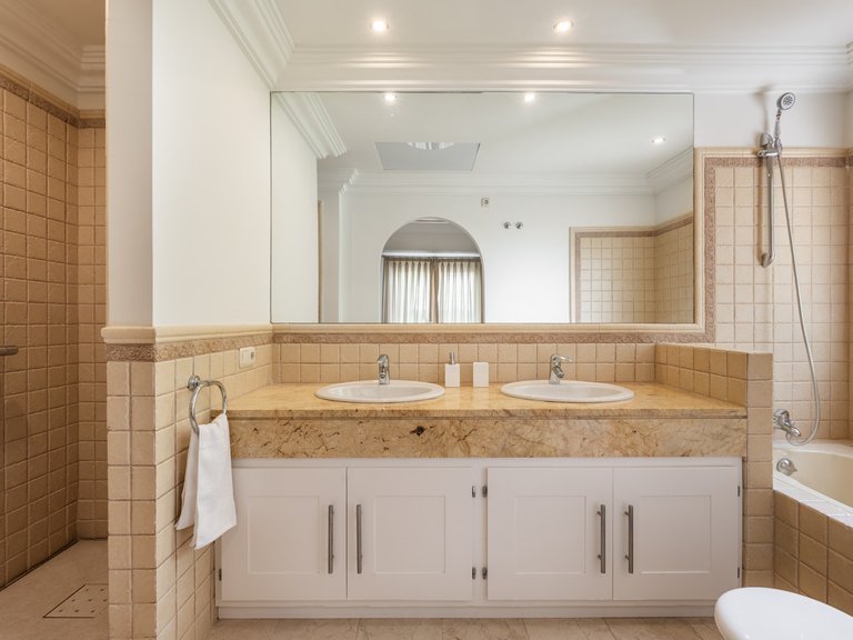 Villa for Sale in Marbella, Malaga 26