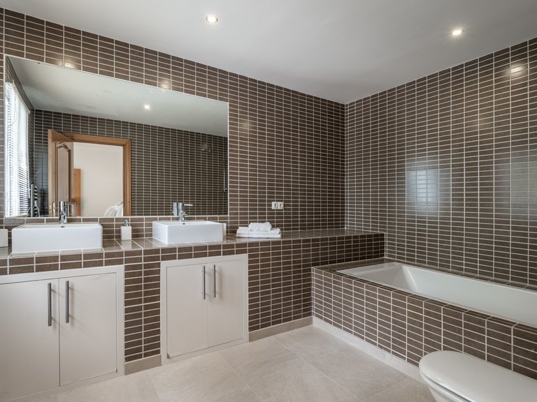 Villa for Sale in Marbella, Malaga 35