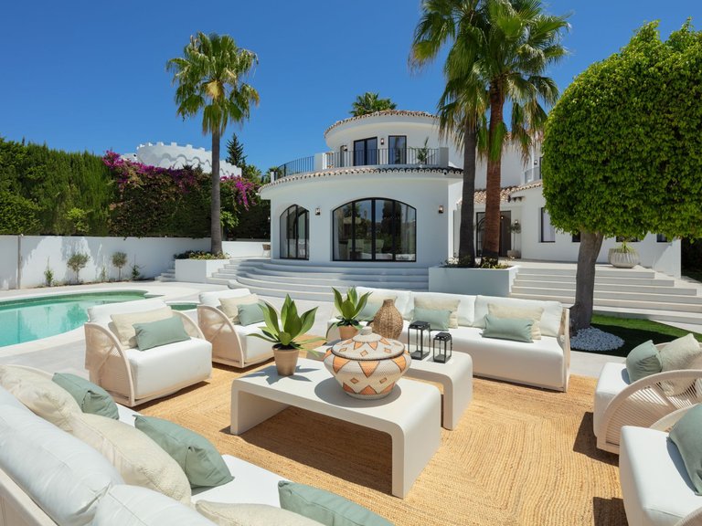 Villa for Sale in Marbella, Malaga 1