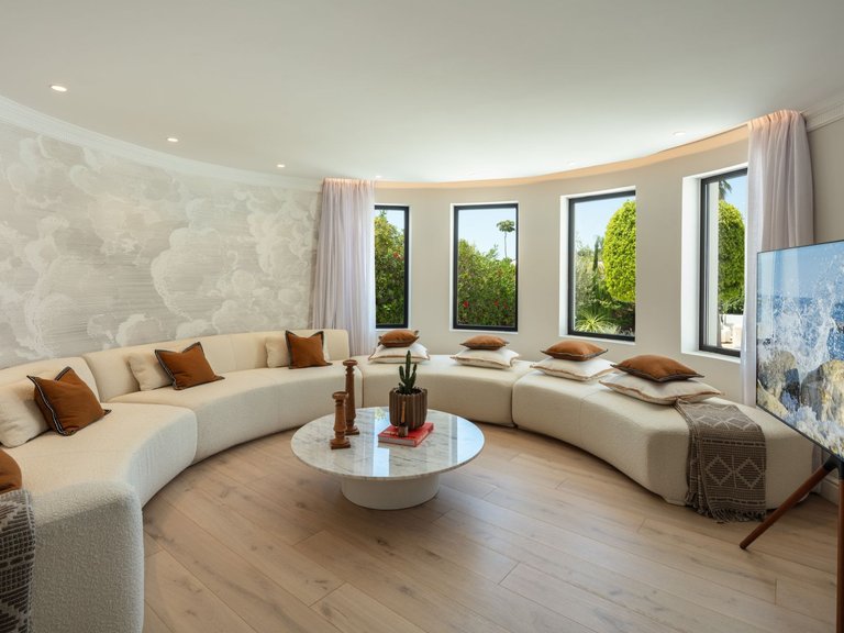 Villa for Sale in Marbella, Malaga 11