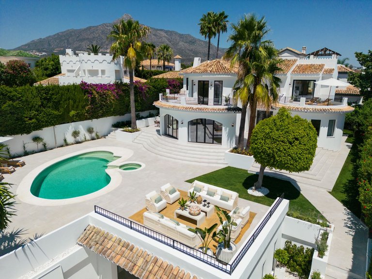 Villa for Sale in Marbella, Malaga 2
