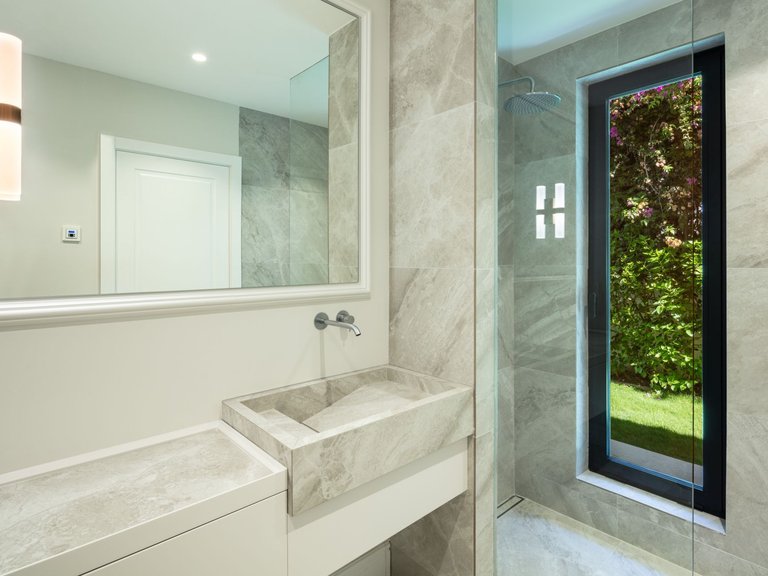 Villa for Sale in Marbella, Malaga 31