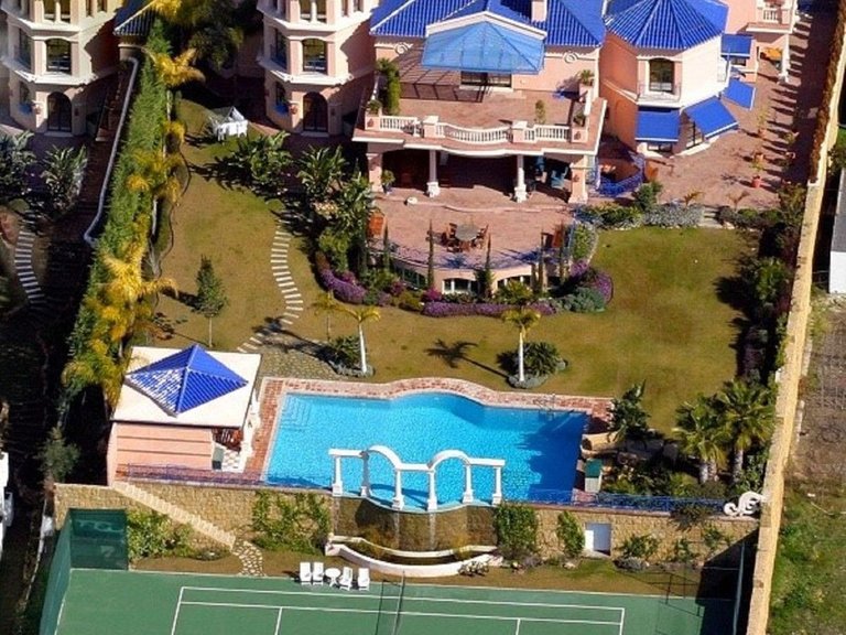 Villa for Sale in Marbella, Malaga 7