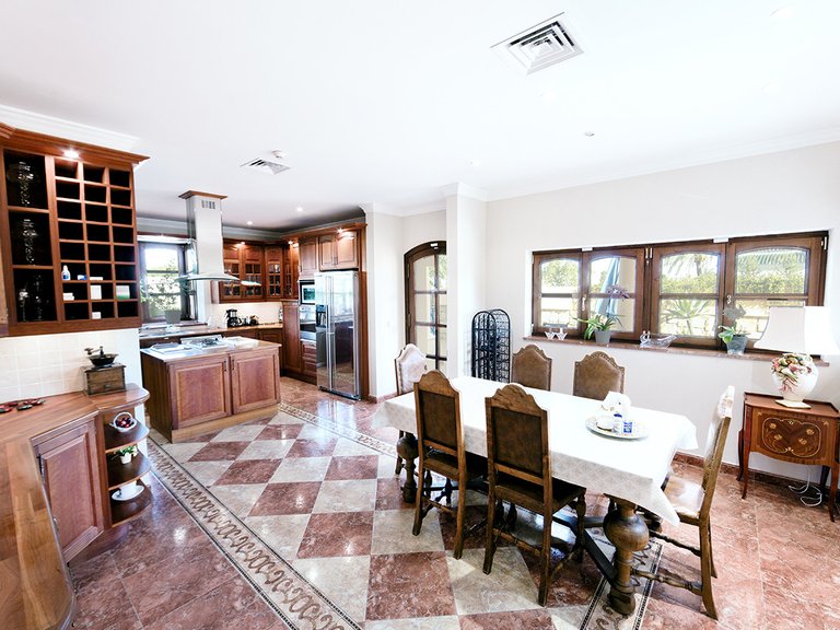 Villa for Sale in Marbella, Malaga 11