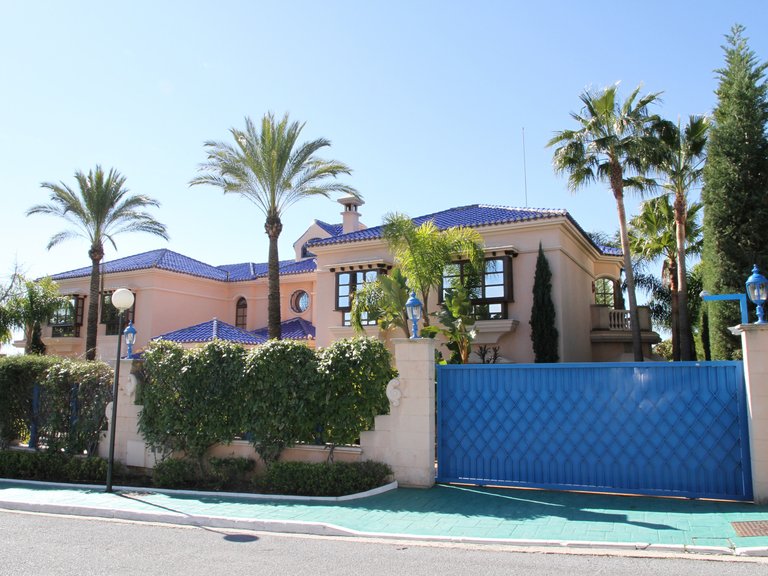 Villa for Sale in Marbella, Malaga 30