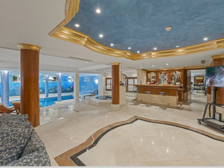 Villa for Sale in Marbella, Malaga 38