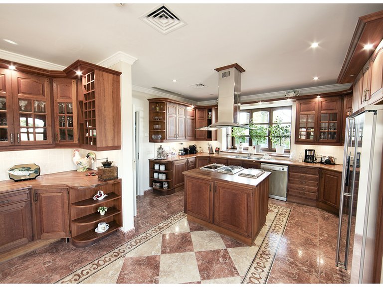 Villa for Sale in Marbella, Malaga 12