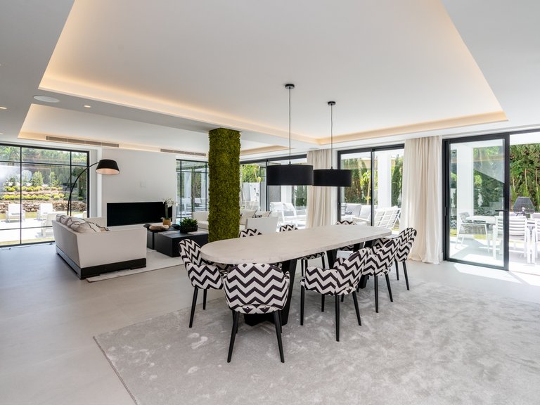 Villa for Sale in Marbella, Malaga 5