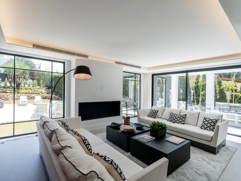 Villa for Sale in Marbella, Malaga 9
