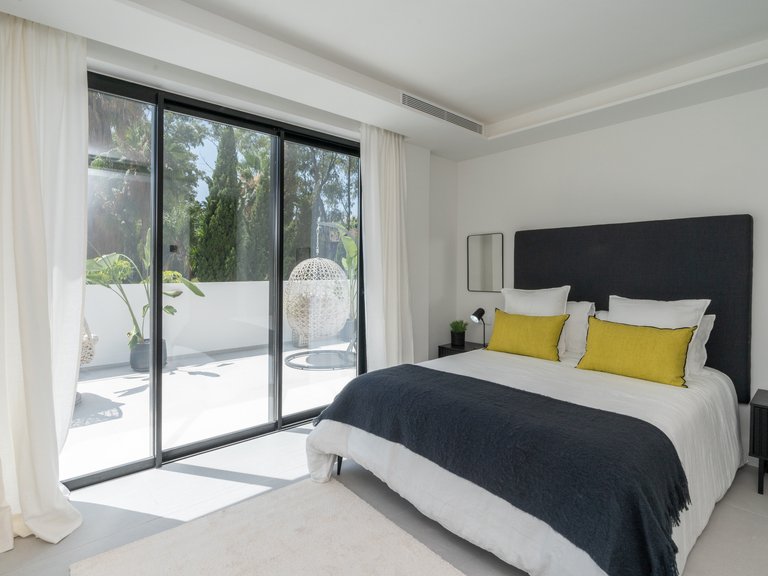 Villa for Sale in Marbella, Malaga 30