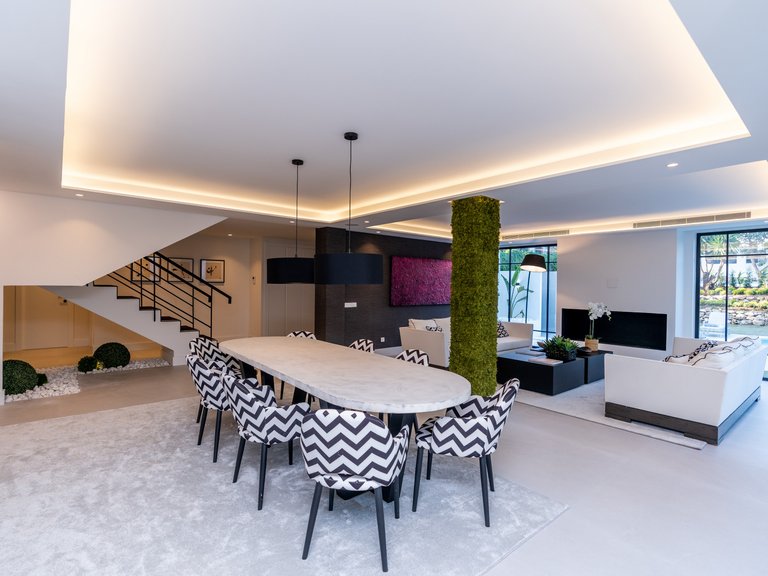 Villa for Sale in Marbella, Malaga 4