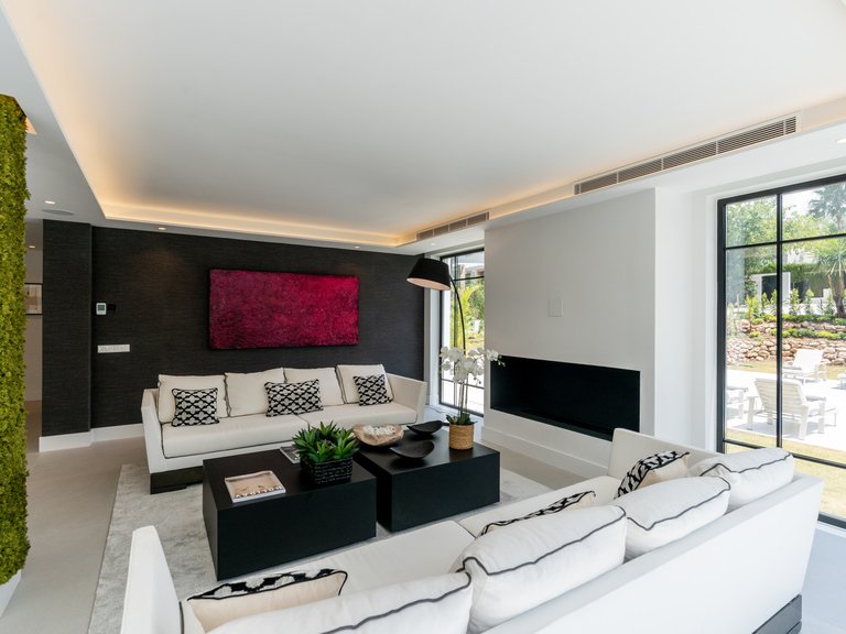 Villa for Sale in Marbella, Malaga 8