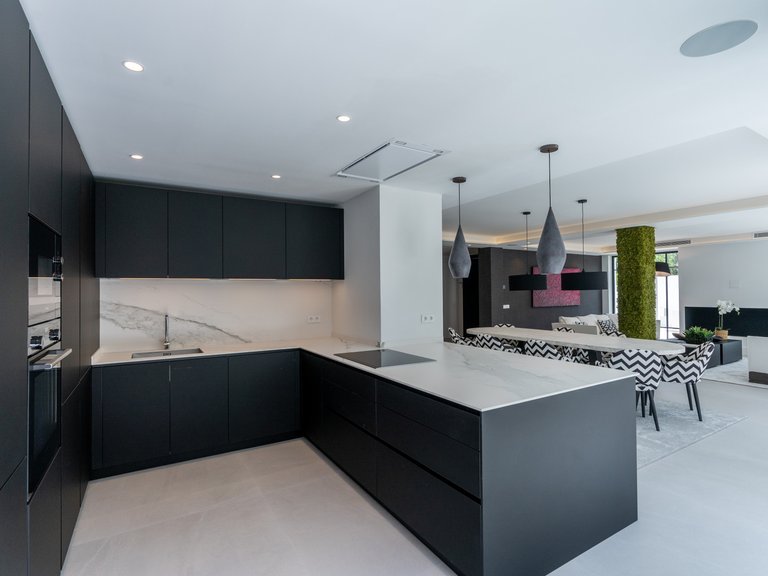 Villa for Sale in Marbella, Malaga 11