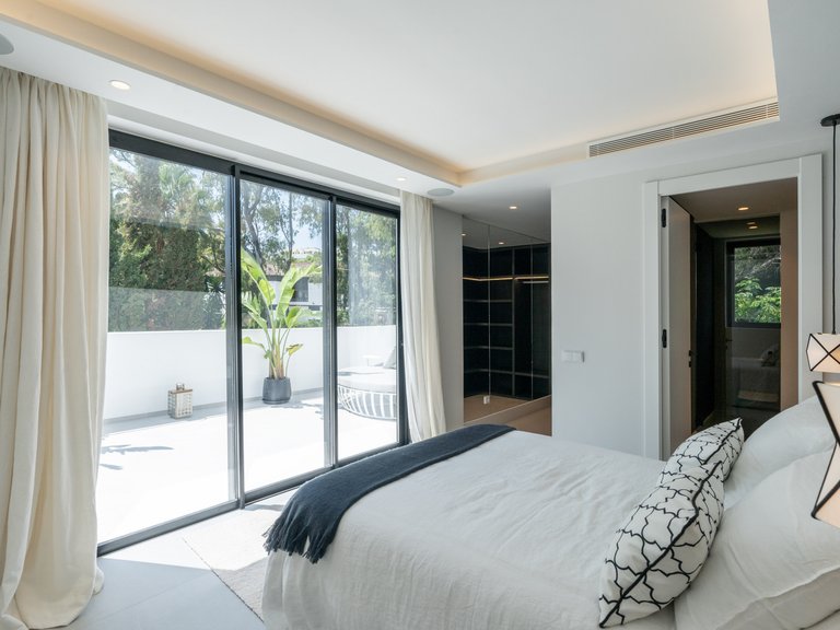 Villa for Sale in Marbella, Malaga 20