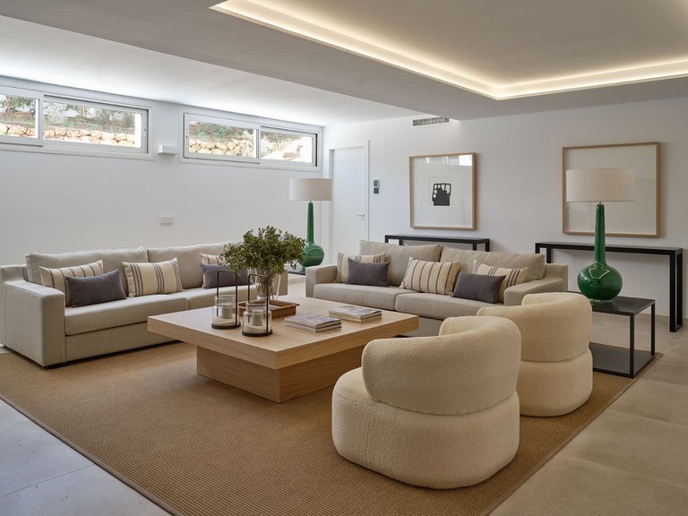 Villa for Sale in Marbella, Malaga 3