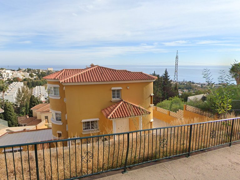 Villa for Sale in Benalmadena, Malaga 3