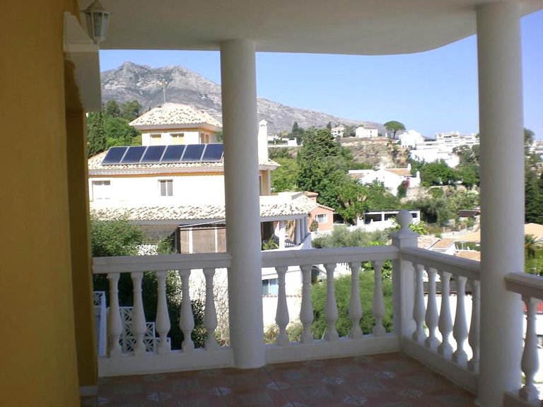 Villa for Sale in Benalmadena, Malaga 9