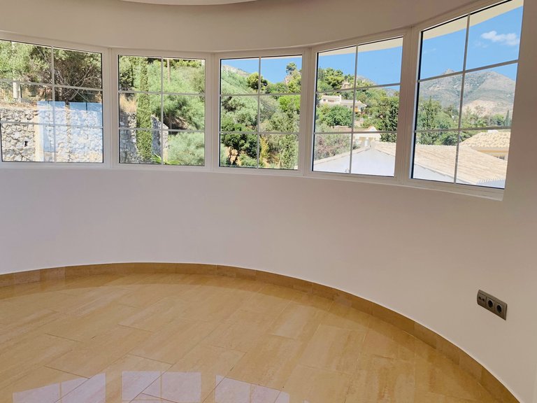 Villa for Sale in Marbella, Malaga 9