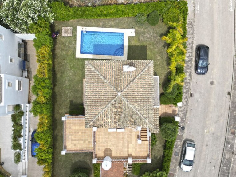 Villa for Sale in Estepona, Malaga 26