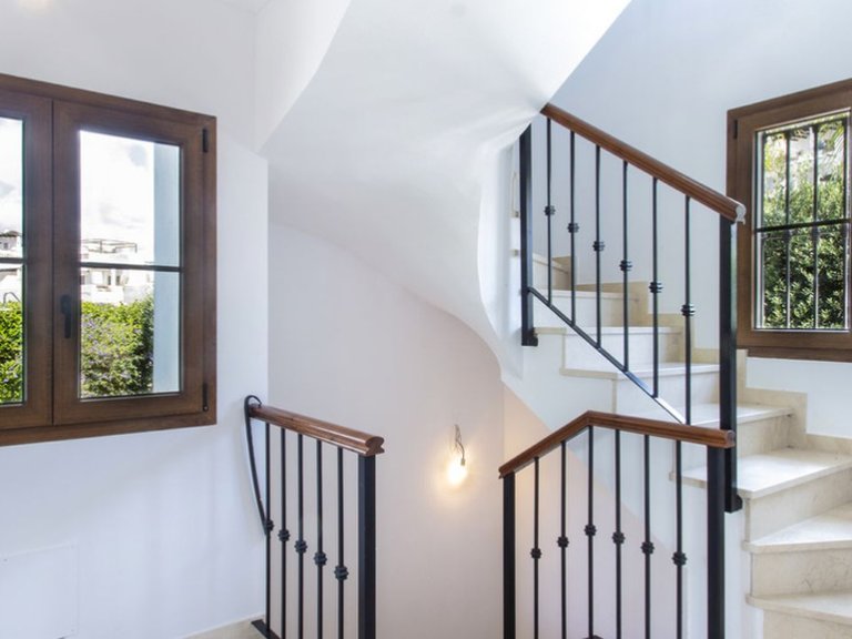 Villa for Sale in Estepona, Malaga 8