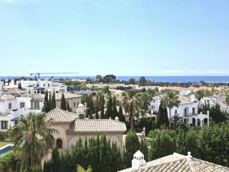 Villa for Sale in Marbella, Malaga 25