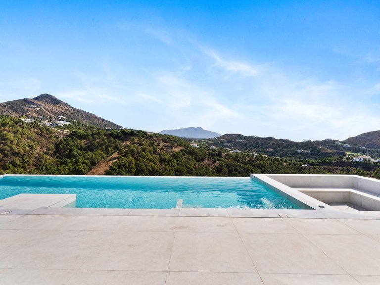 Villa for Sale in Marbella, Malaga 24