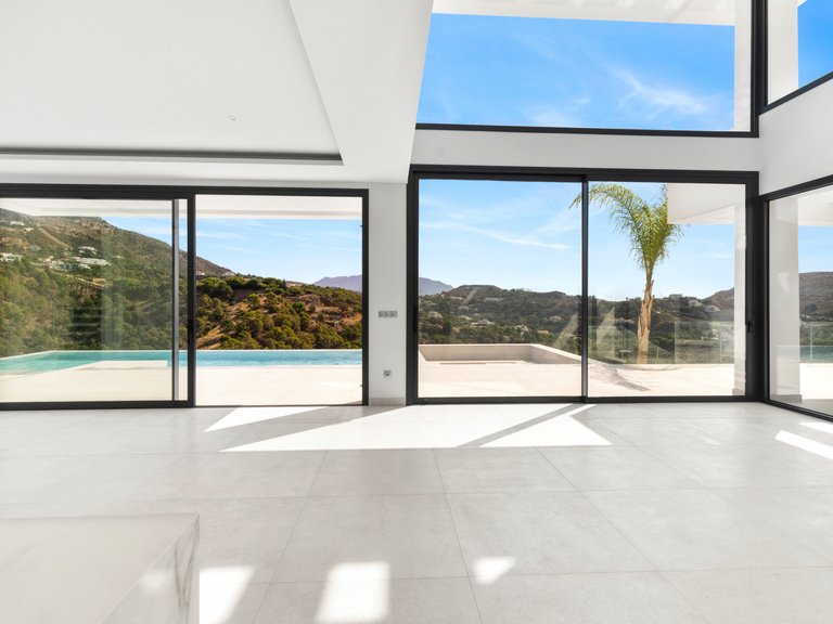 Villa for Sale in Marbella, Malaga 26