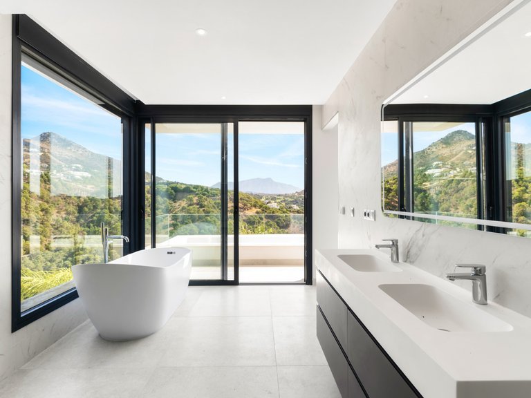 Villa for Sale in Marbella, Malaga 30