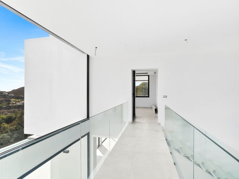 Villa for Sale in Marbella, Malaga 33