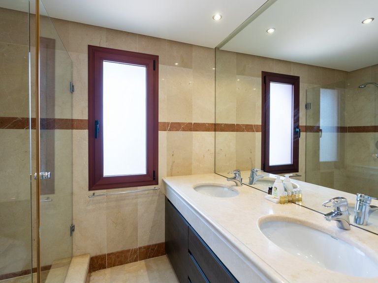 Apartment for Sale in Marbella, Malaga 11