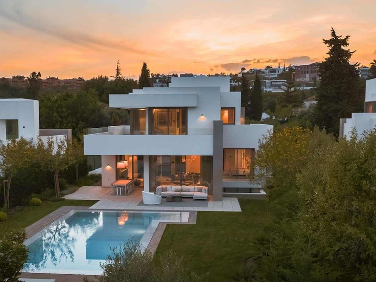 Villa for Sale in Marbella, Malaga 4