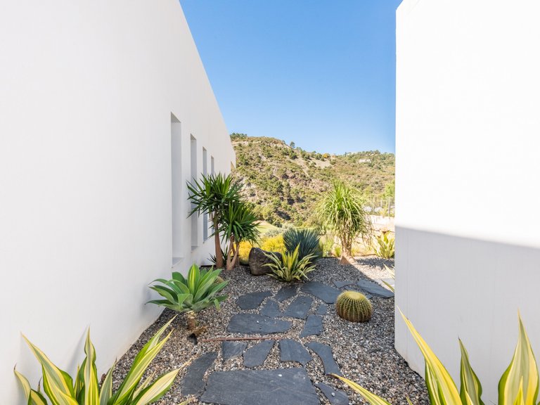 Villa for Sale in Marbella, Malaga 23